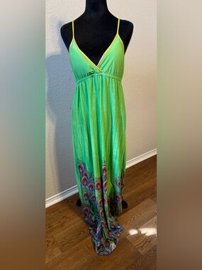 Mesmera Green Maxi Dress Featuring a Vibrant Peacock Feather Print Hemline- Med